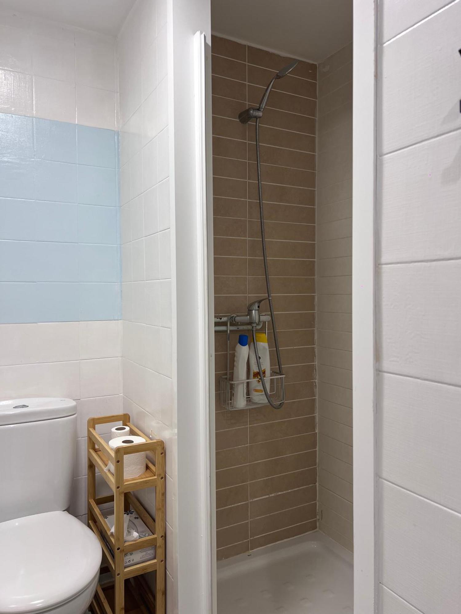 Alojamiento Con Encanto En Planta Superior Ideal Para Trabajo Y Escapadas Familiares En Montserrat Esparreguera 外观 照片